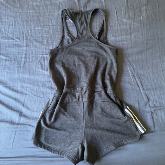 ADIDAS WOMEN'S SPORT 2 STREET ROMPER MARBLED BLACK/WHITE - Picture 8 of 13